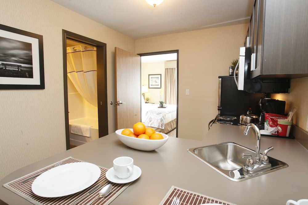 Pomeroy Inn Suites At Olds 37/59