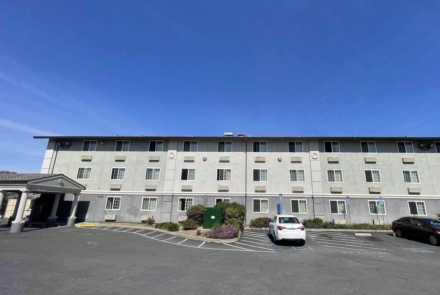 Super 8 By Wyndham Sacramento Florin Rd 6/20