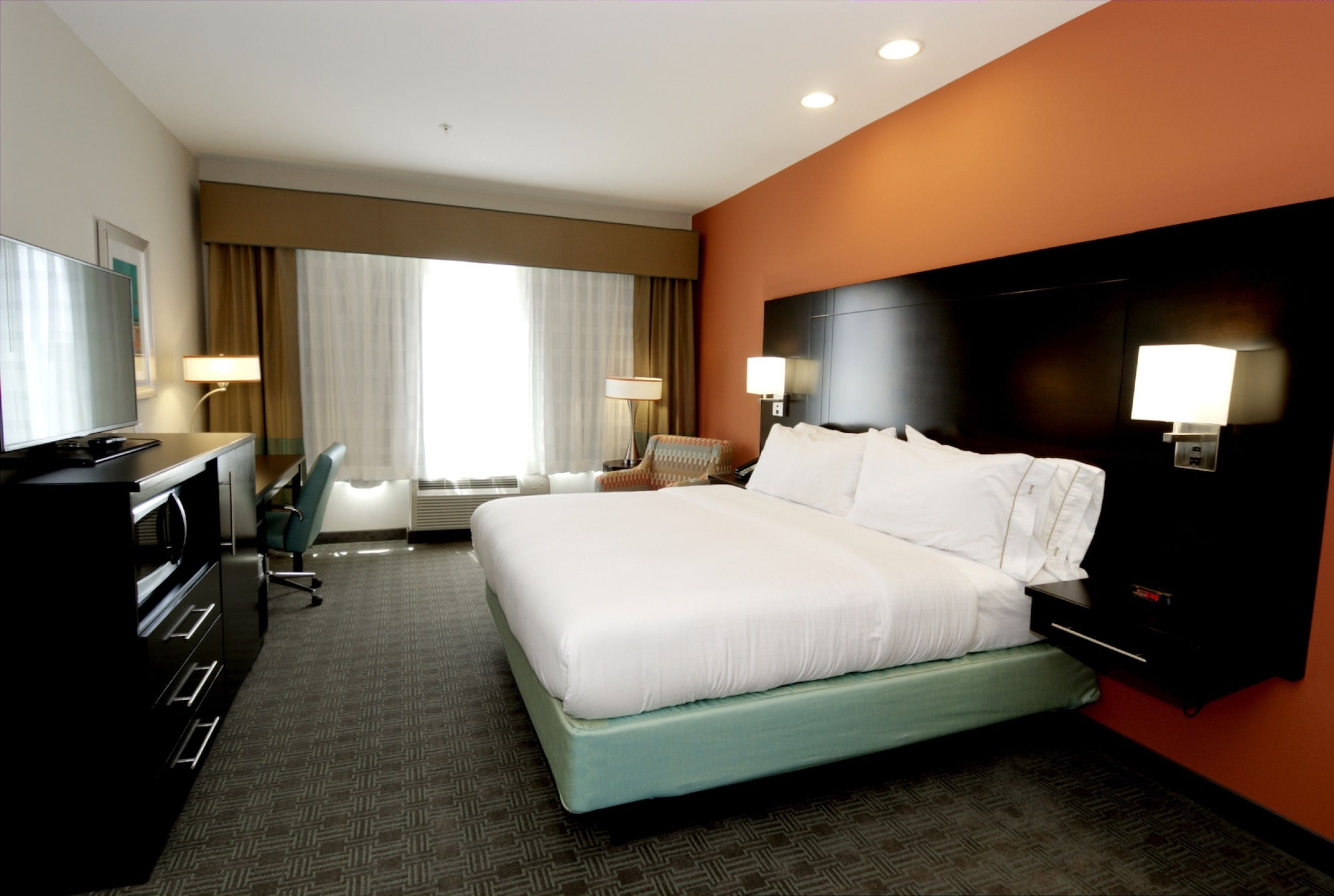 غرفة قياسية بسرير كينج، Holiday Inn Express And Suites Austin South 3/8