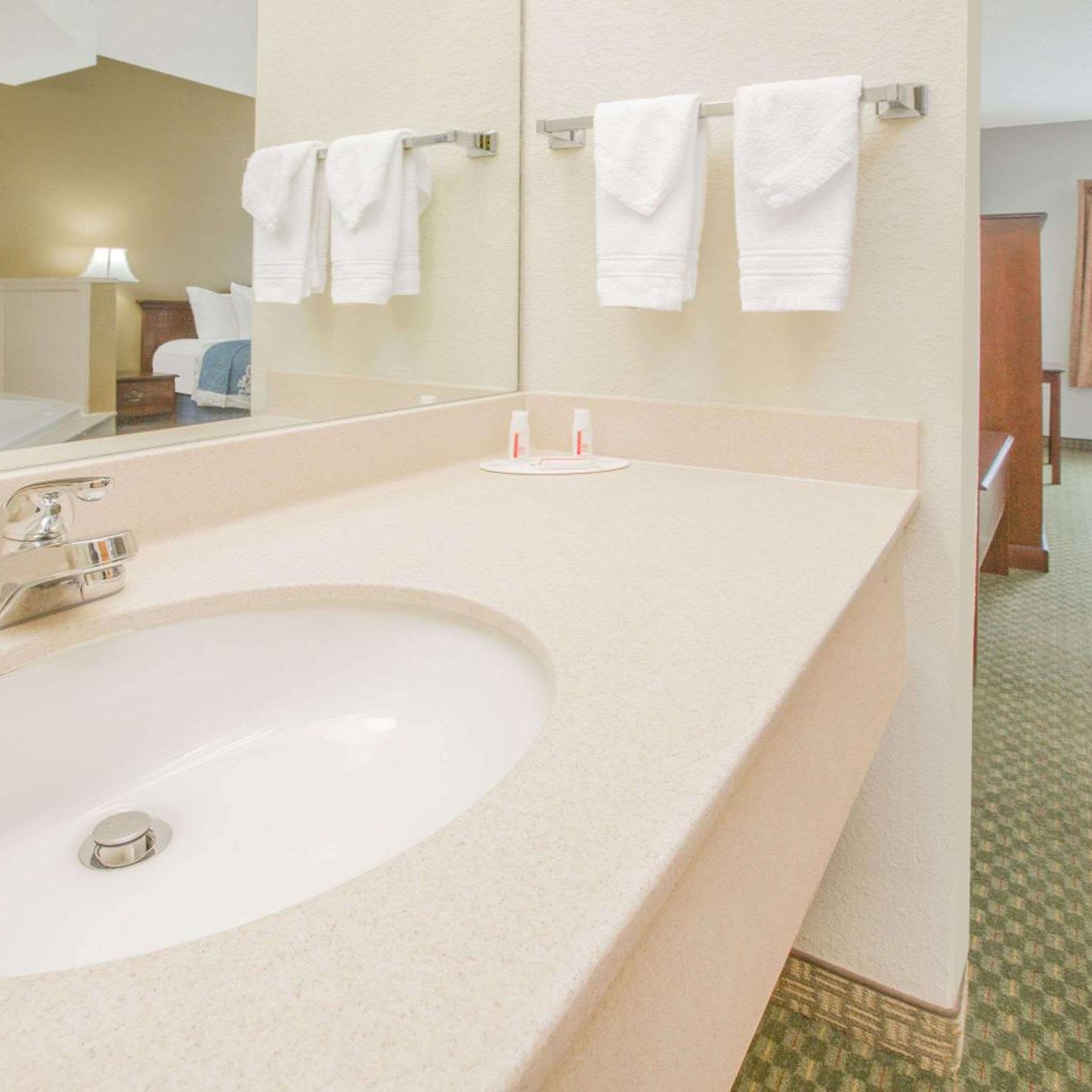 Days Inn by Wyndham Hattiesburg MS 47/49