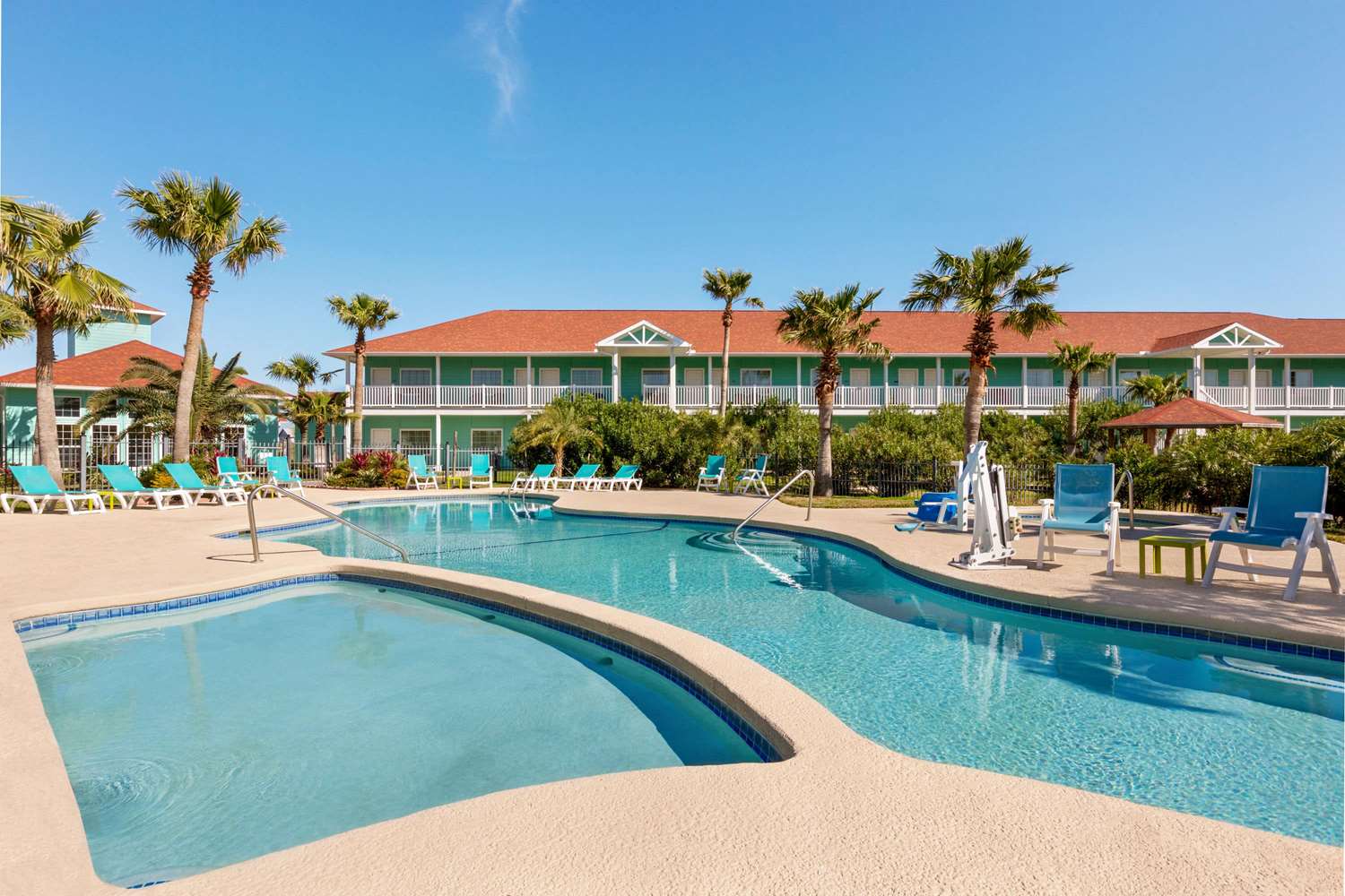 Days Inn by Wyndham Port Aransas TX 32/34