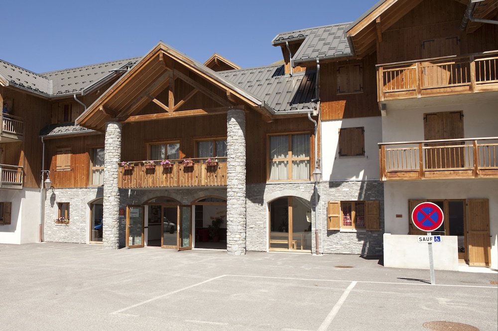 Le Hameau Des Aiguilles 5/50