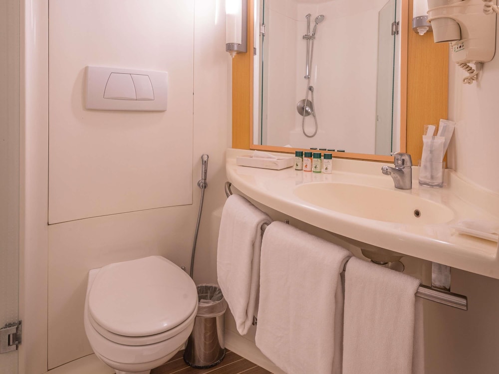 ibis Jaipur City Centre 72/74