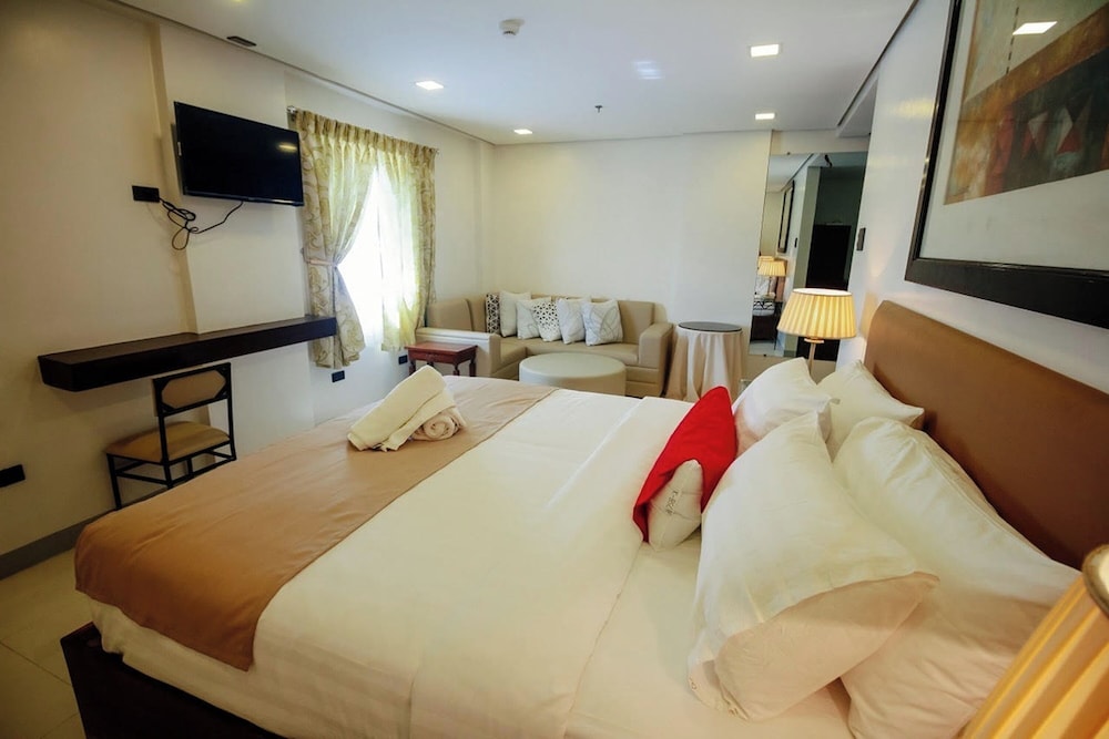 Belltower CSheLi Suites Bantay - Vigan by ZUZU 51/83