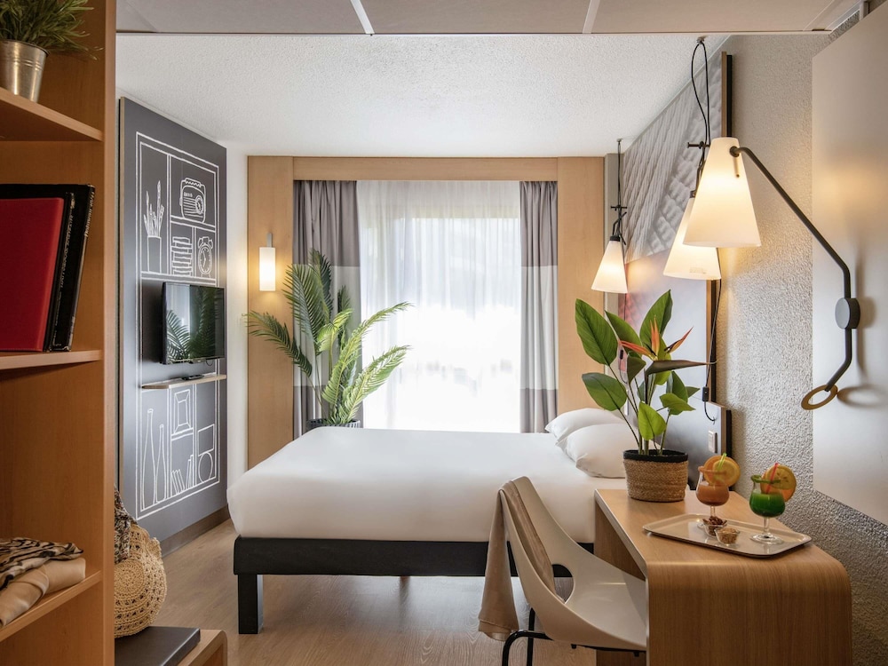 ibis Cannes Plage La Bocca 47/63