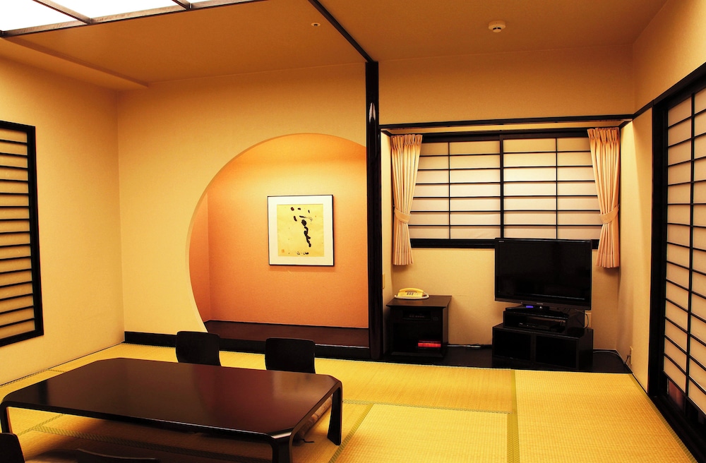 Japanese, Superior, 4 Futon Beds, Main Tower