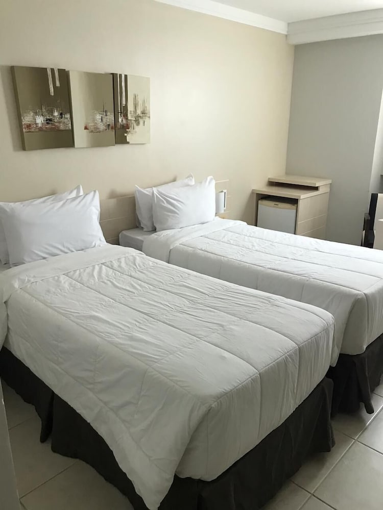 Hotel Macae 10/50