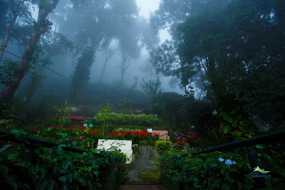 MISTY MOUNTAIN RESORT 58/64