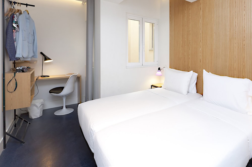 HOSTAL BUELTA 14/50