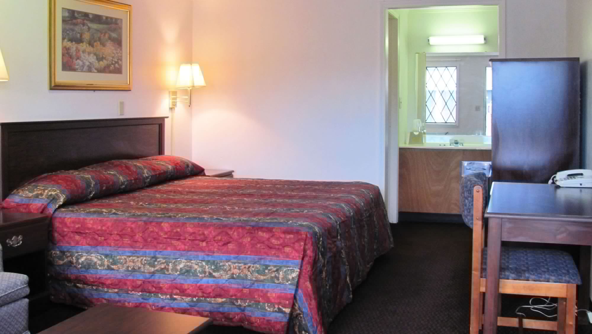 ROOM, KING BED, SMOKING