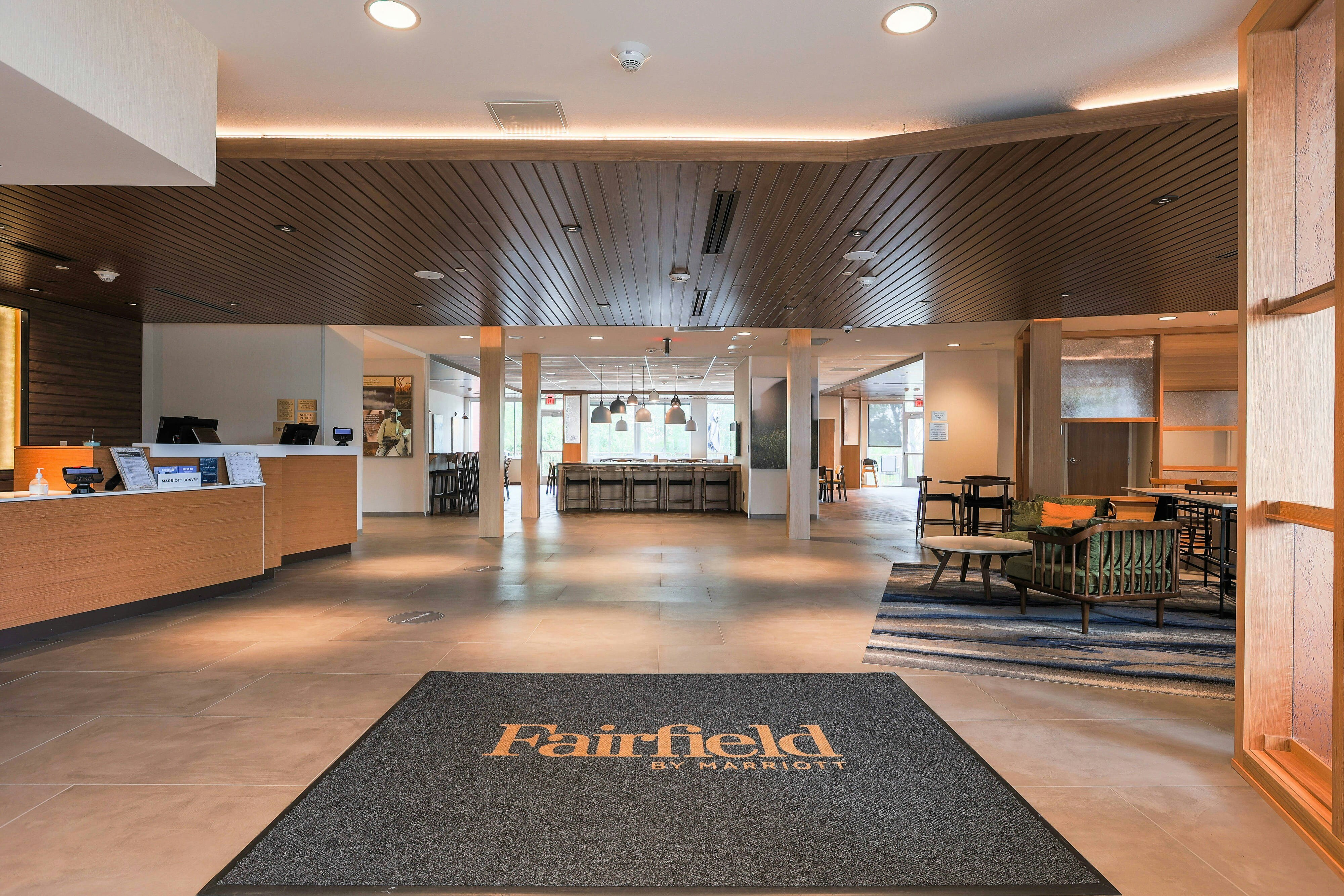 Fairfield Inn & Suites by Marriott Marquette 6/37