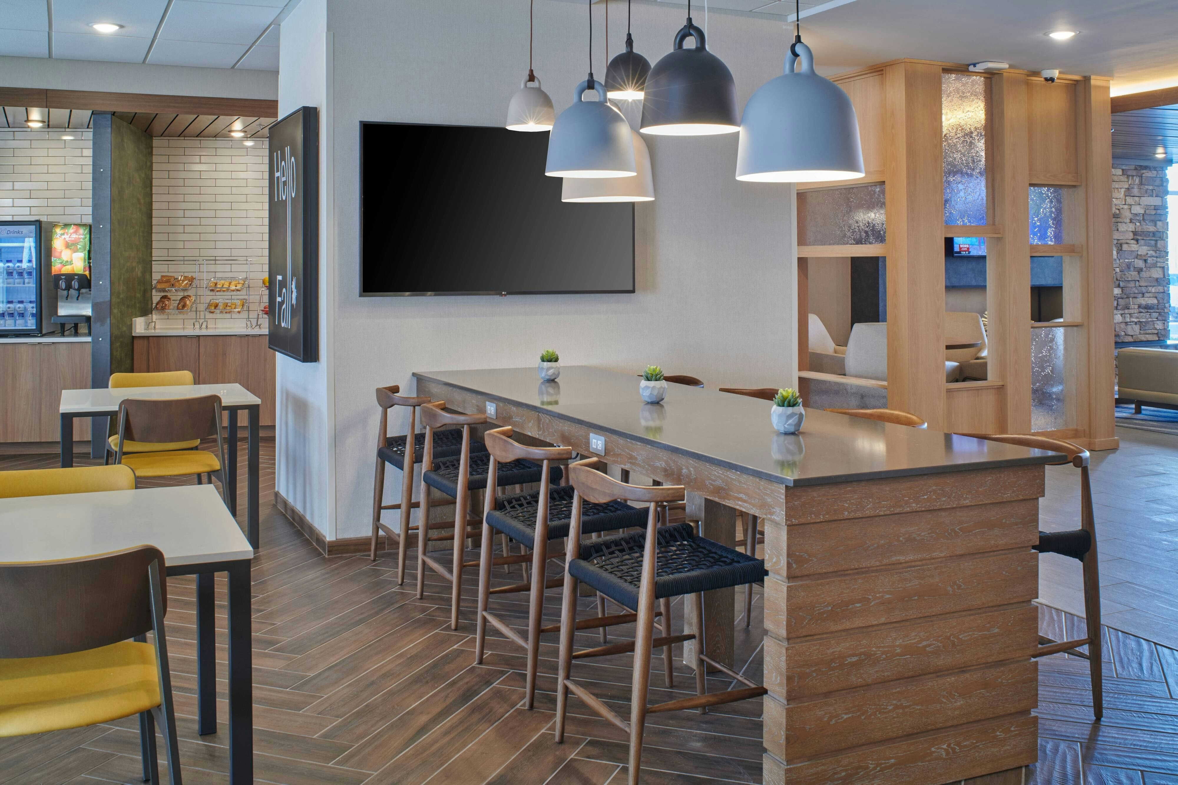 Fairfield Inn & Suites by Marriott Louisville Jeffersonville 8/16