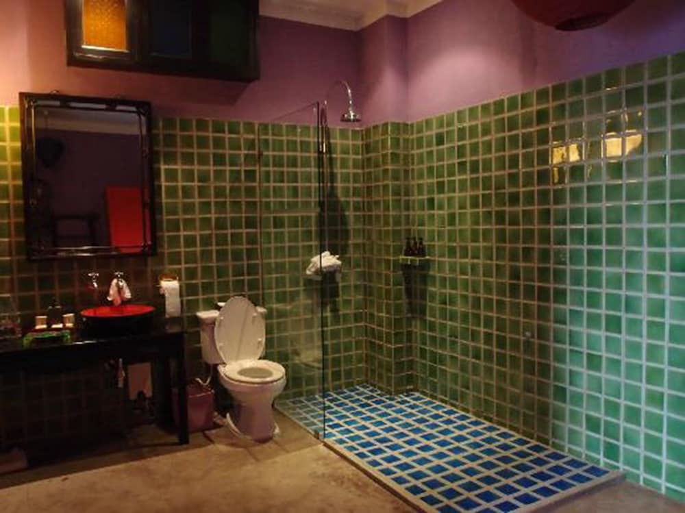 Shanghai Mansion Bangkok 74/76