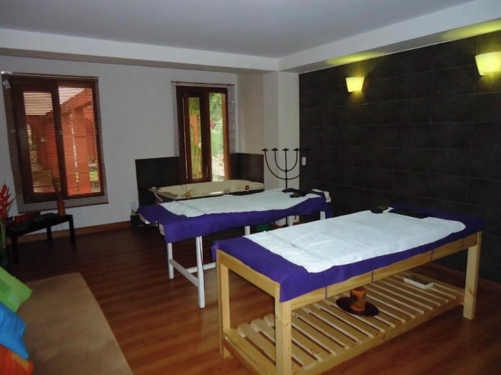Hotel Guadalajara Buga 20/40