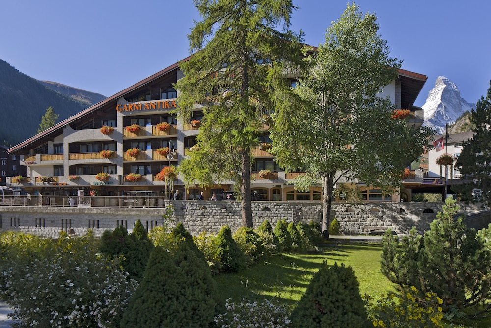Hotel Antika 60/63