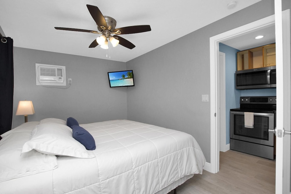 Sunset Cove Beach Resort 17/46