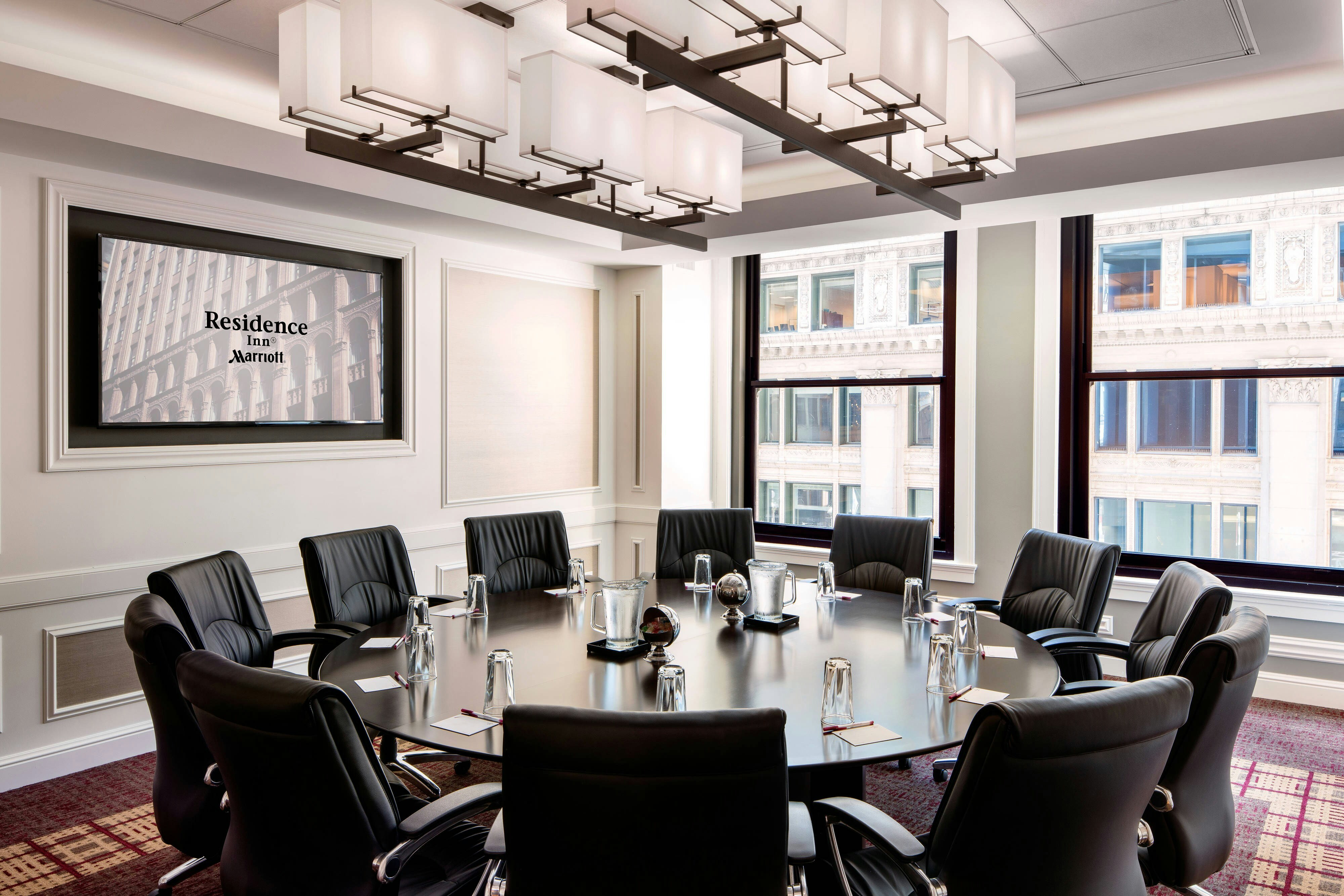 Residence Inn Chicago Downtown Loop 68/82