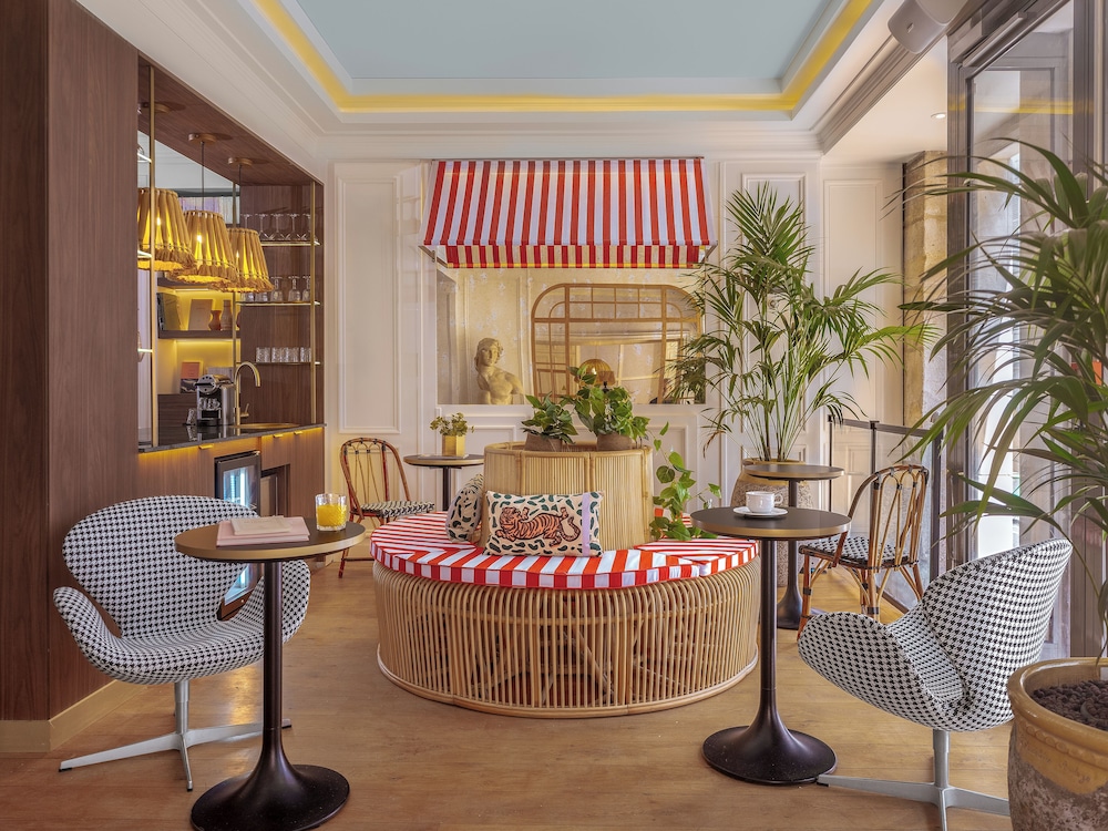 Hotel Zelie Champs-Elysees 31/50