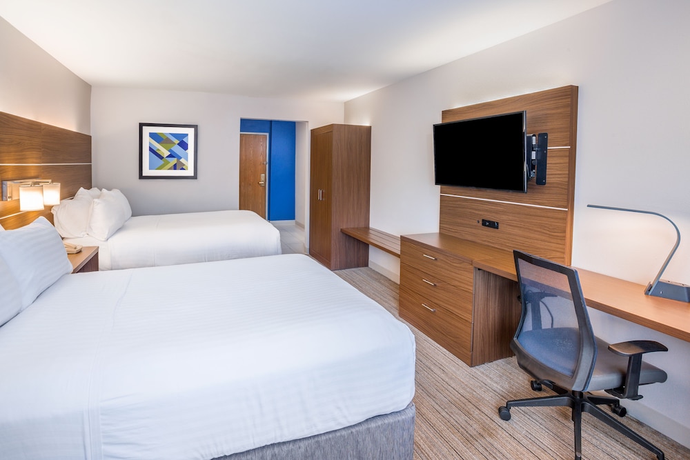 Holiday Inn Express Wisconsin Dells 20/69