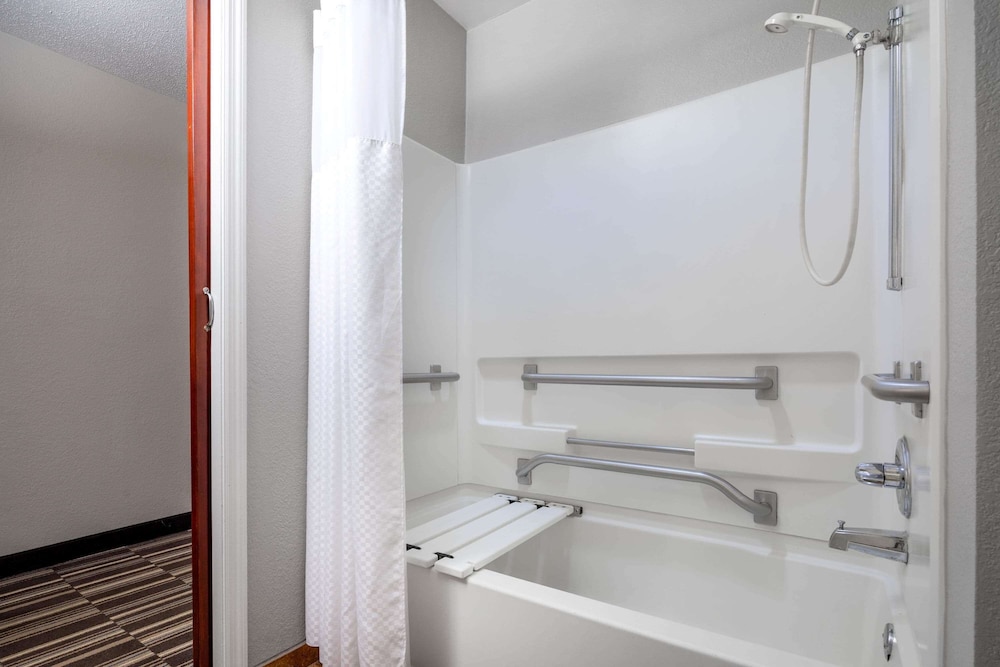 Microtel Inn Suites By Wyndham Atlanta Buckhead Area 11/24