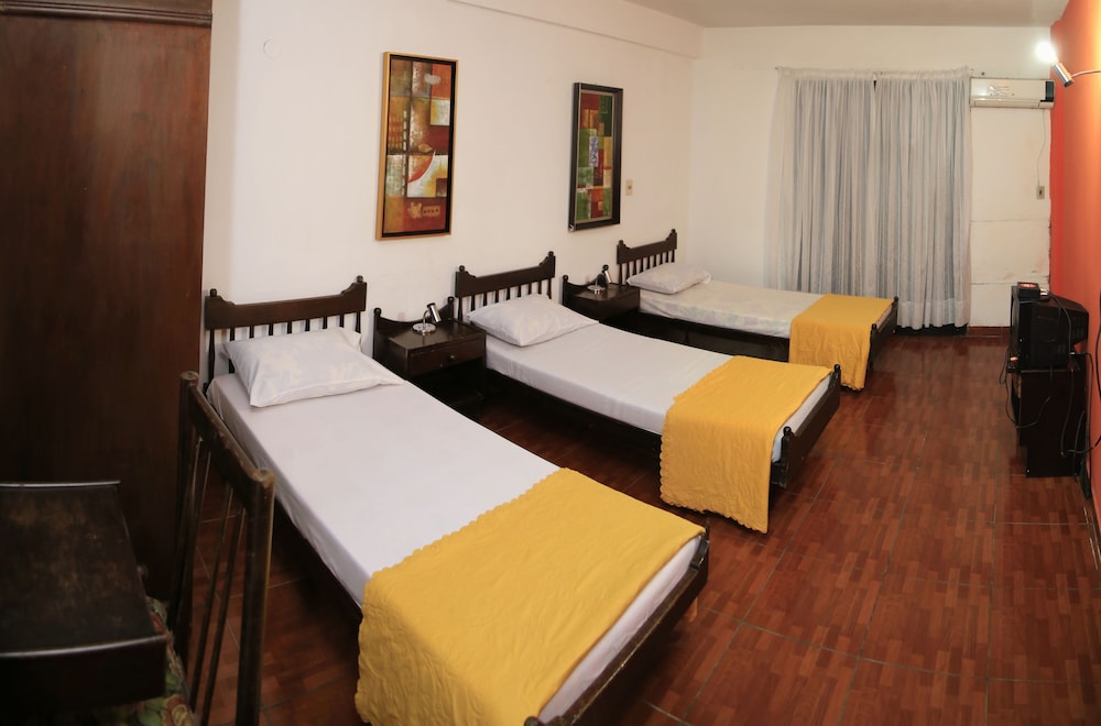 COSTANERA HOSTEL ASUNCION 25/53