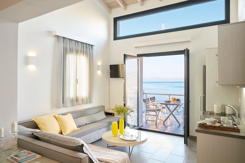 Eleia Seafront Villas 22/50