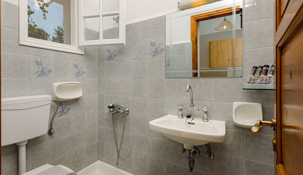 Ionian Aura Apartments 47/50