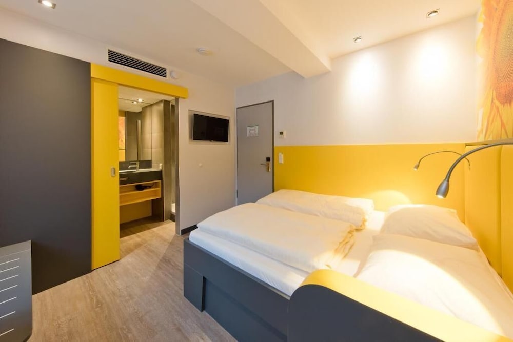 Buddy Hotel 16/50