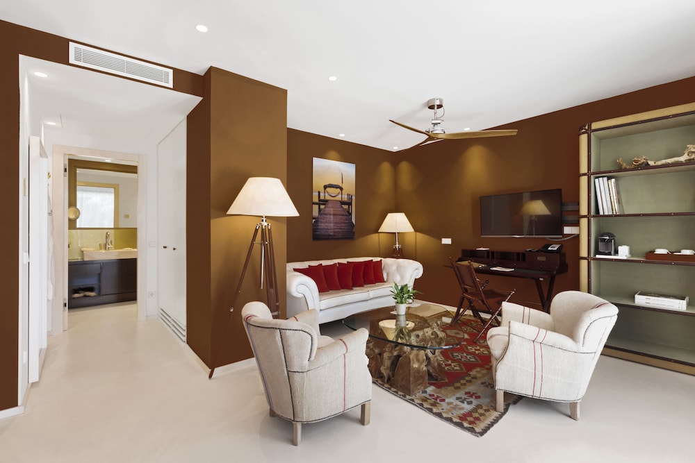 Portals Hills Boutique Hotel 56/65