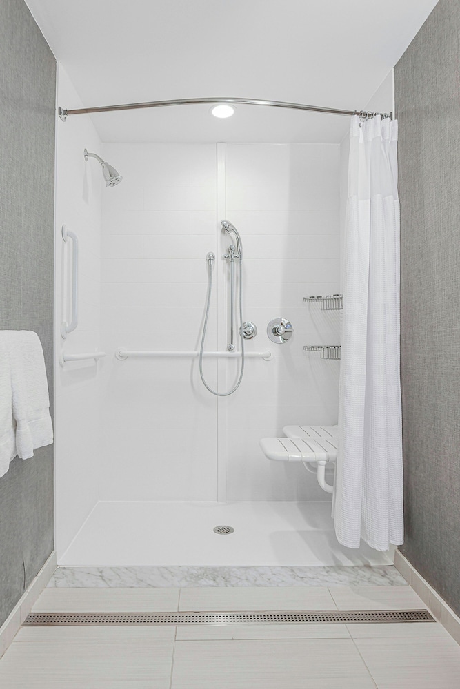 Springhill Suites Fishkill 53/56