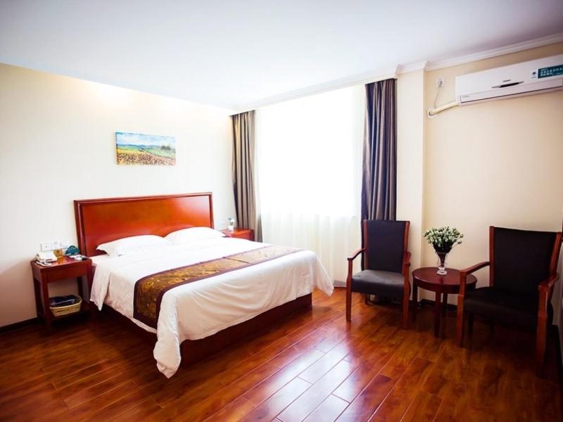 GreenTree Inn Xinxiang Laodong Street Zangying Bridge Business Hotel 17/52