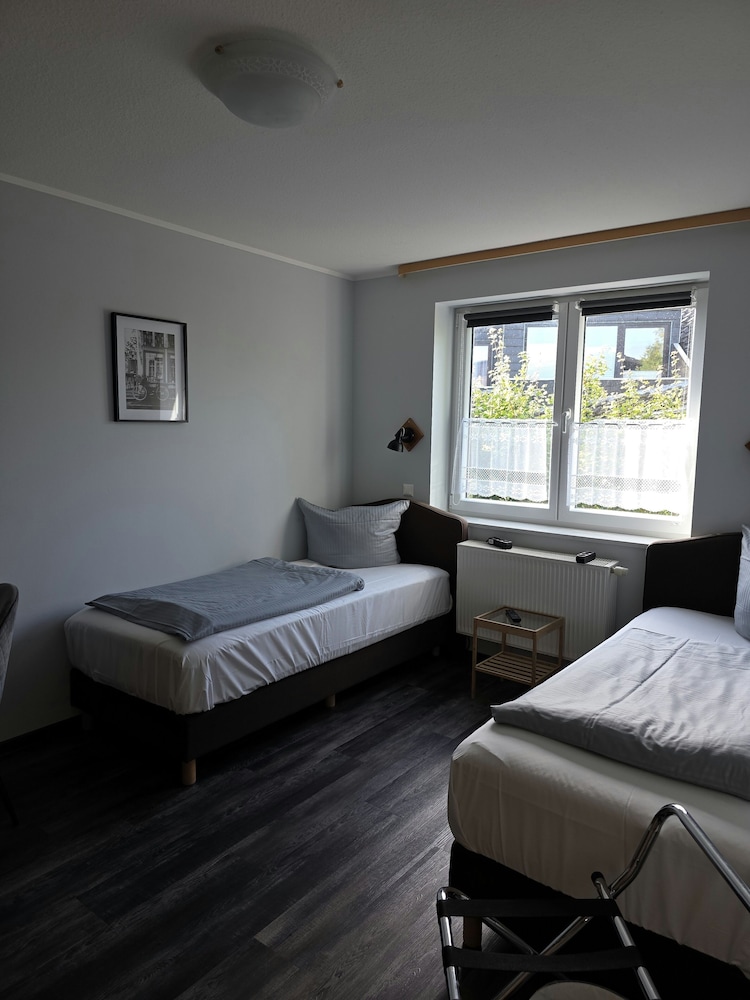 غرفة أساسية بسريرين منفصلين، Lieth Hotel Grünreich 7/10