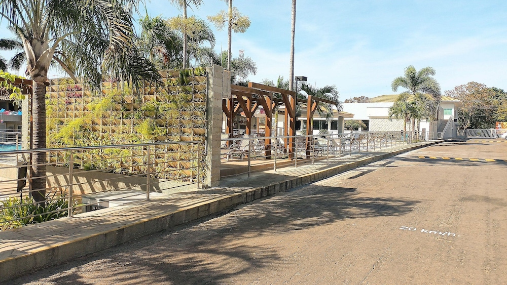Diroma International Resort Via Caldas 39/49