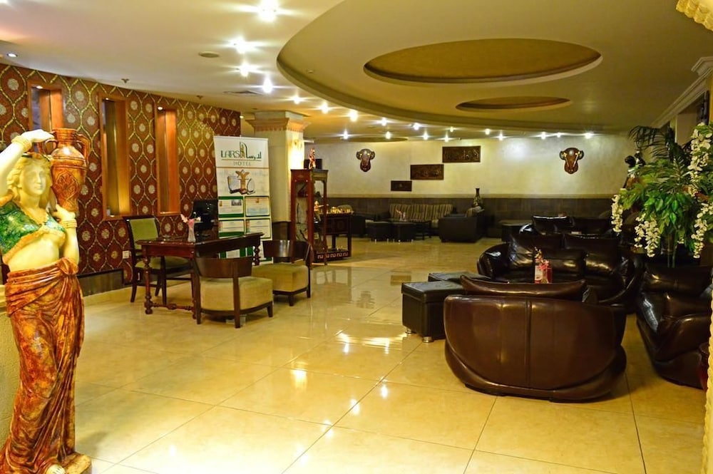 LARSA HOTEL 5/48