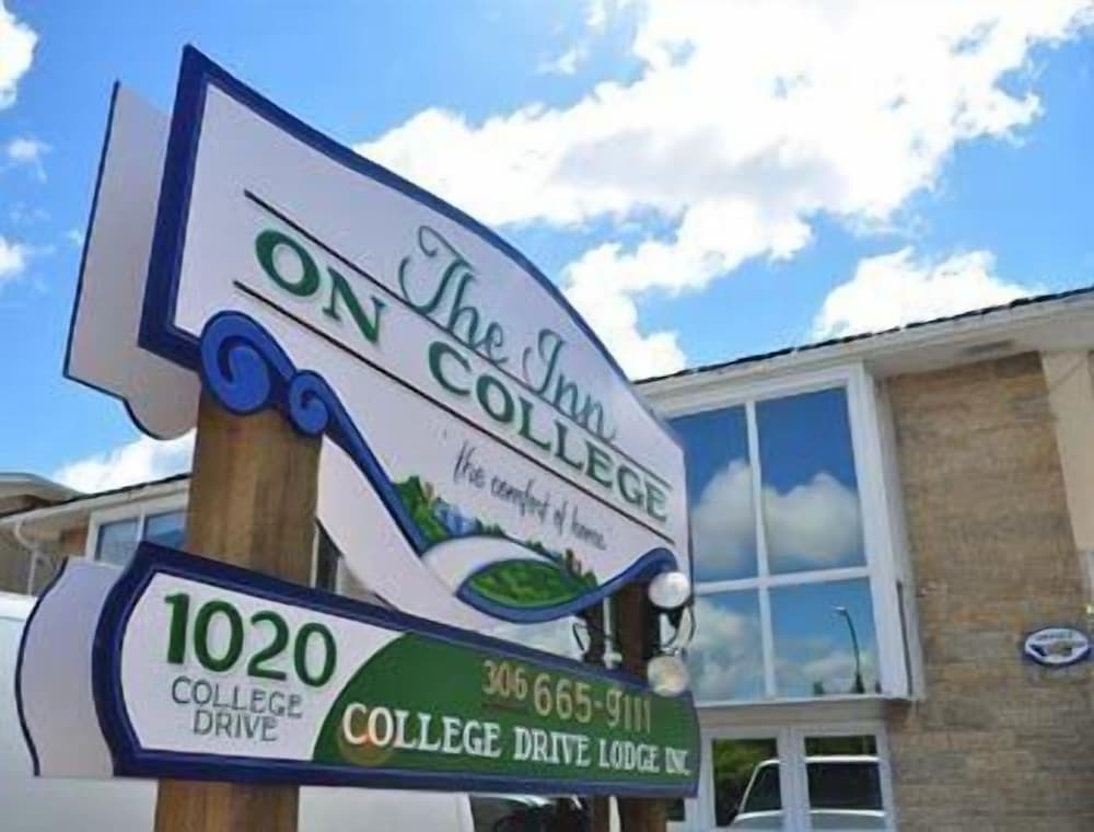 The Inn on College 3/32