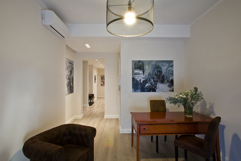 Domus Roma 18/30