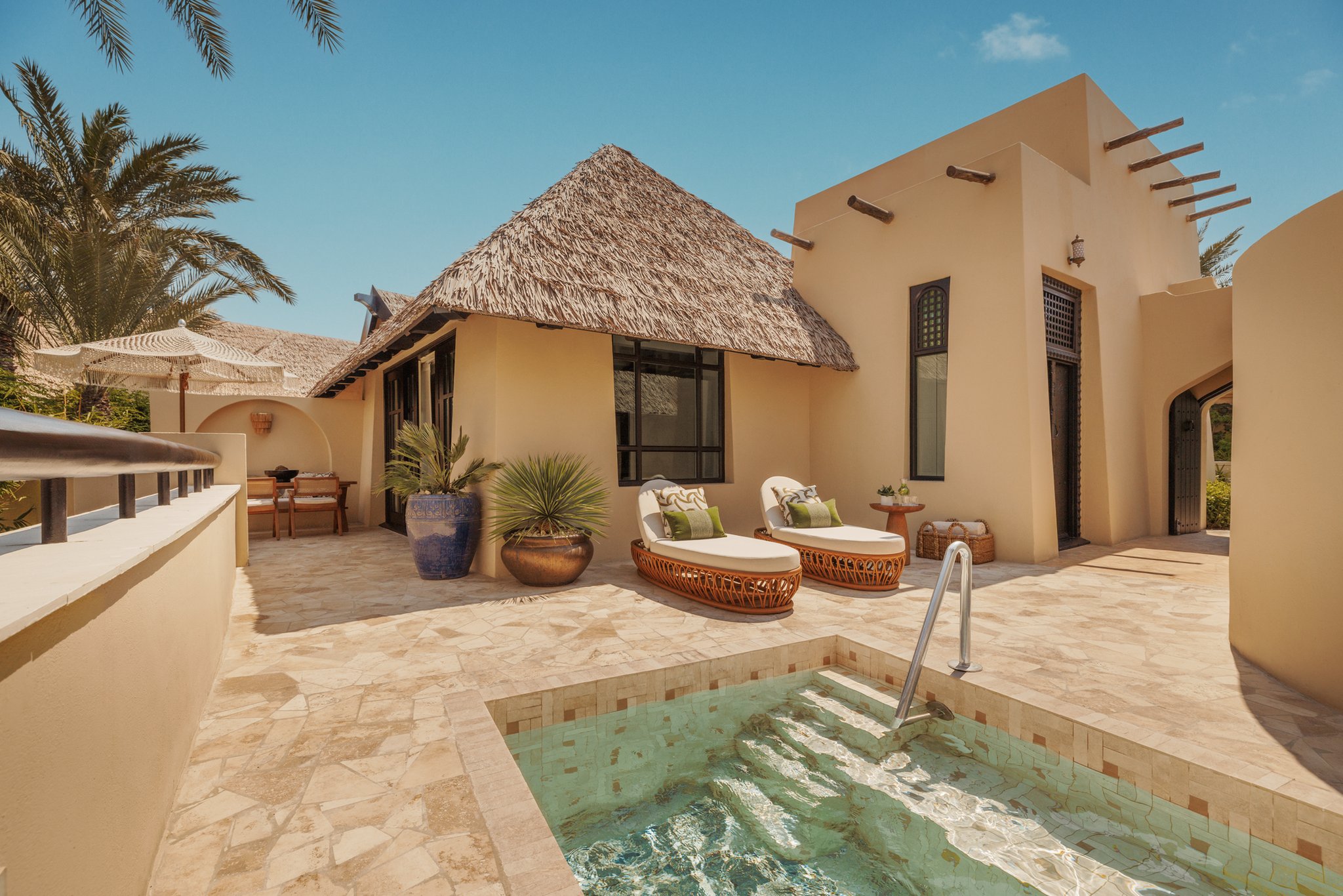 swimming pool spa