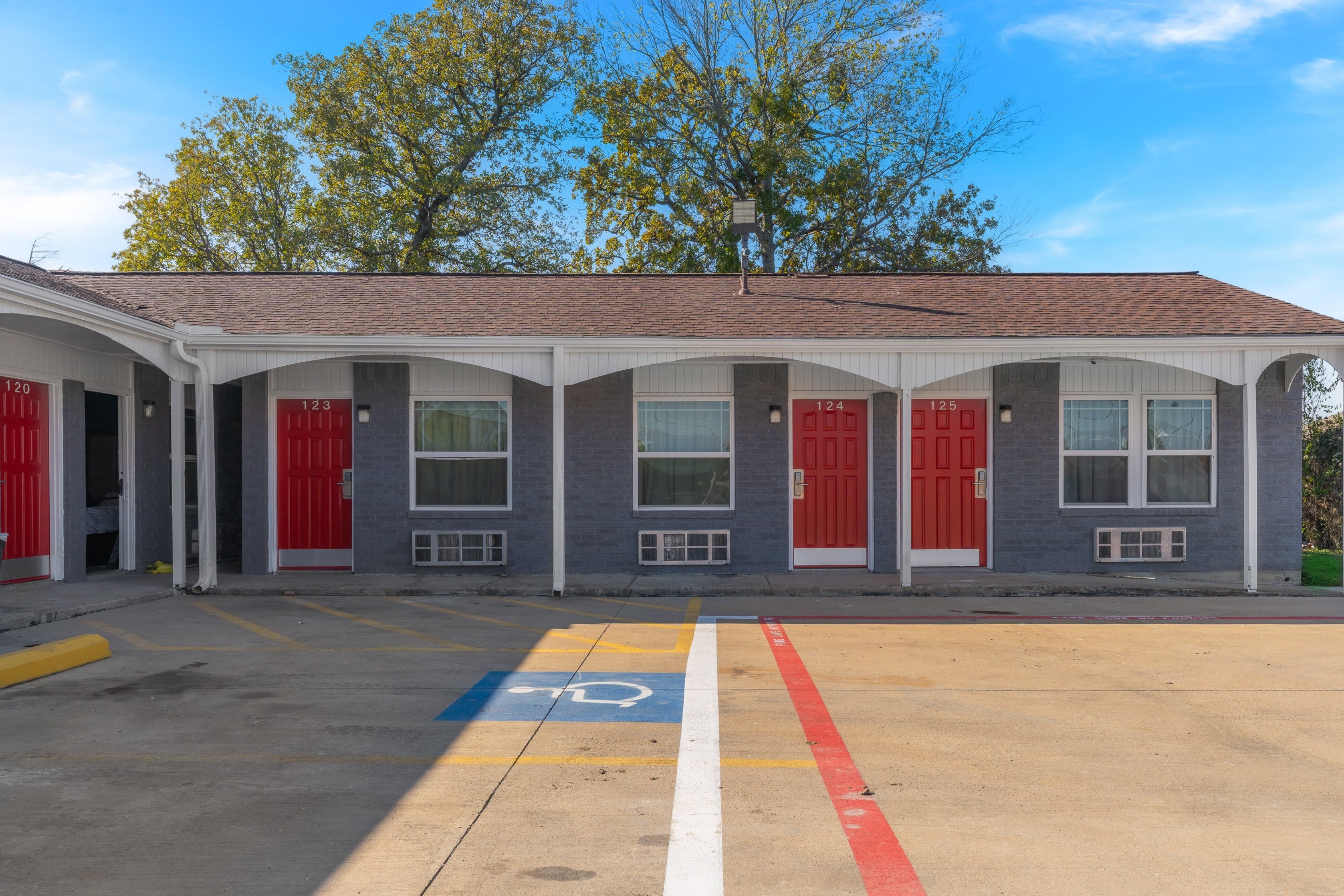 Golden Inn Dallas by Hotel O 41/50