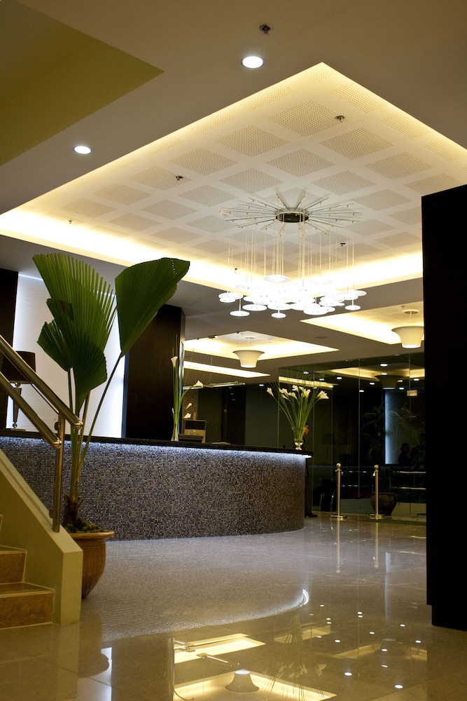Lobby at Diamond Suites and Residences, CEBU
