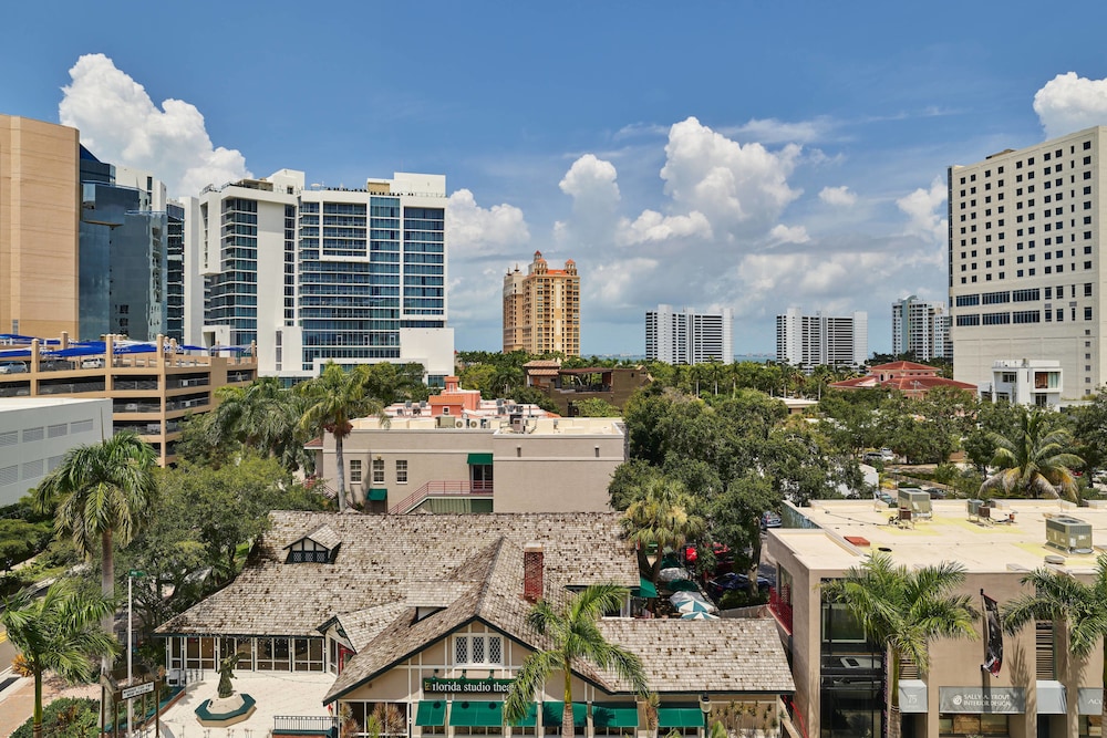 Art Ovation Hotel Autograph Collection in SARASOTA - FL