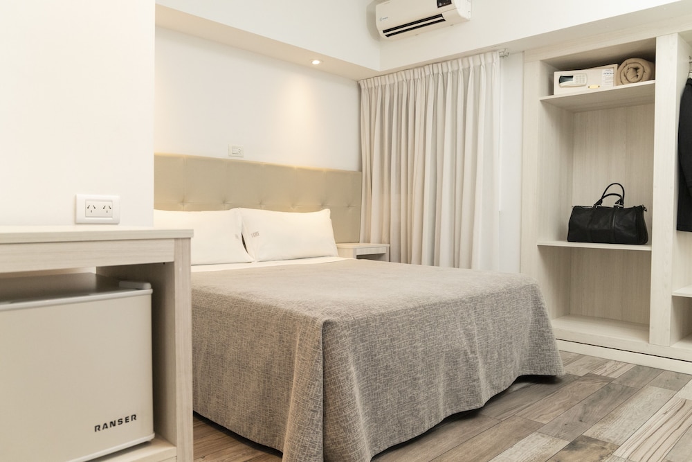 Hotel Sennac 9/32
