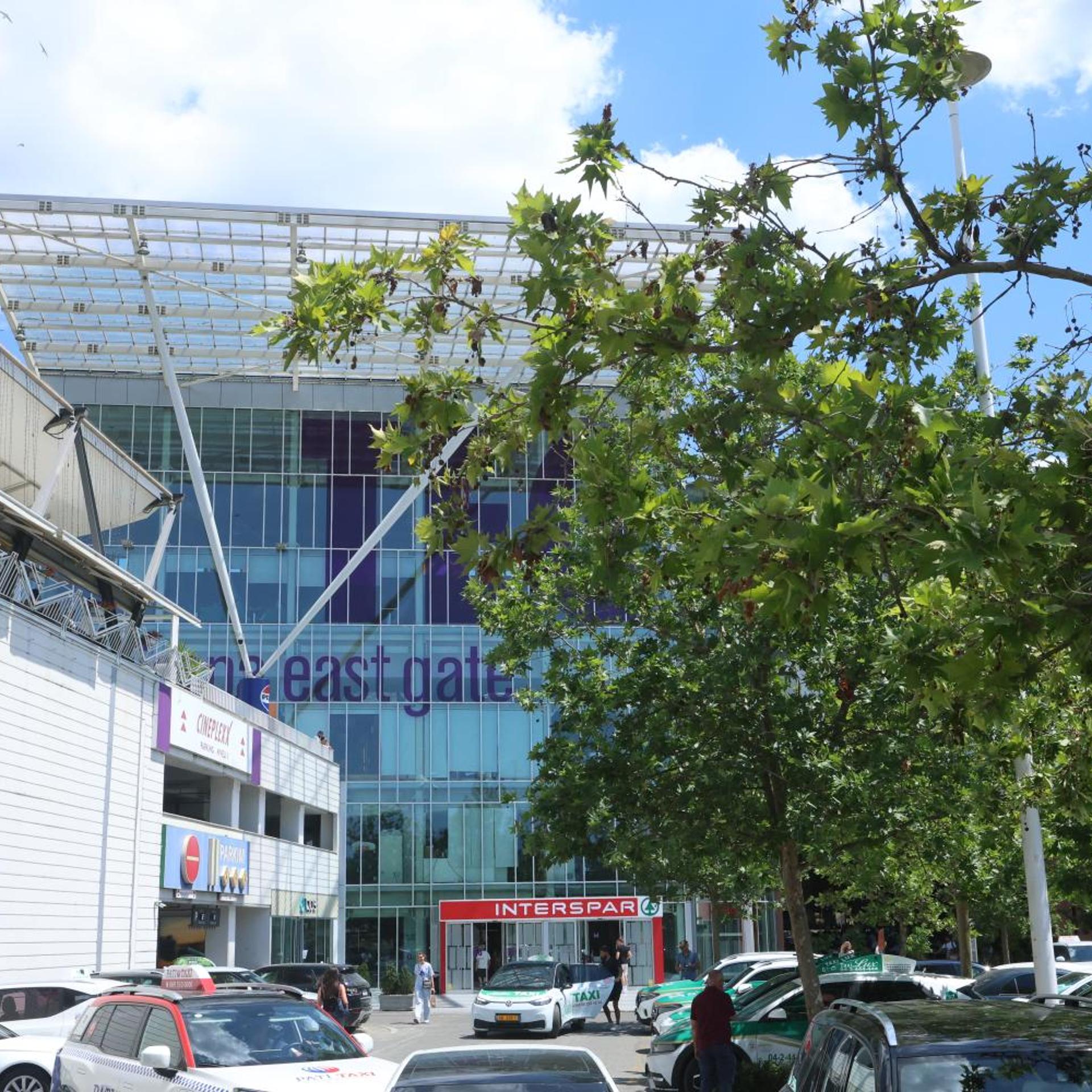 Metro Hotel Terminal 56/62