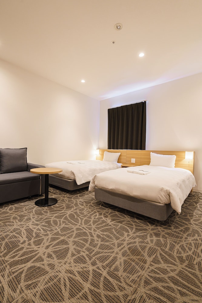 Sakura Garden Hotel 12/50