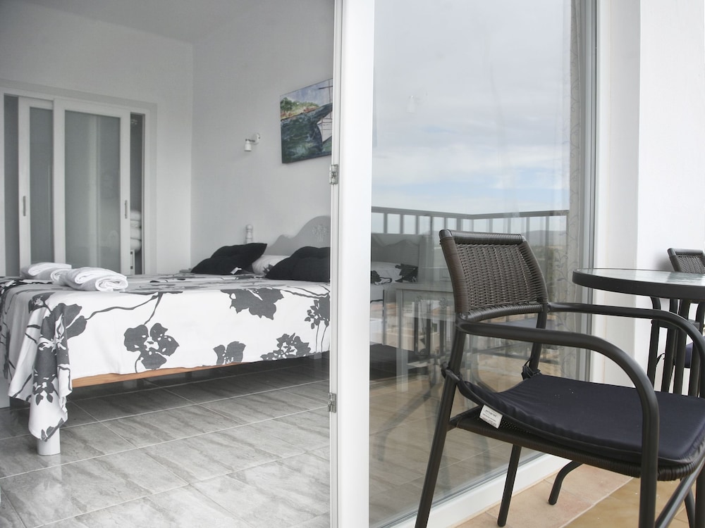 Hotel Rocamar 40/53