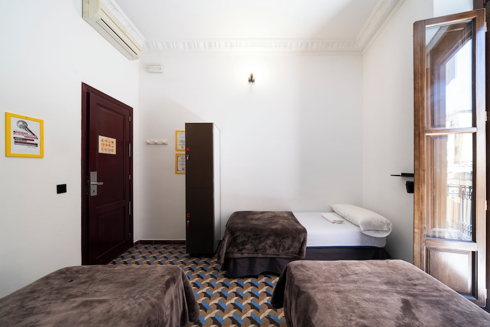 Home Youth Hostel 15/73