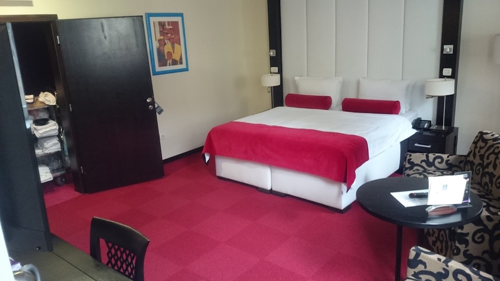 CENTRAL HOTEL SARAJEVO 17/50