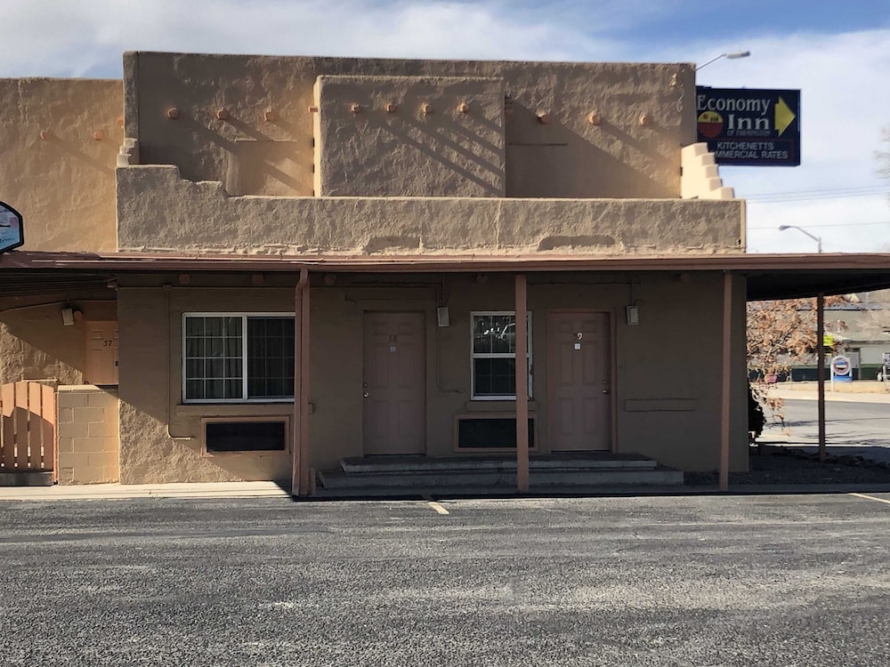 Economy Inn 2/24