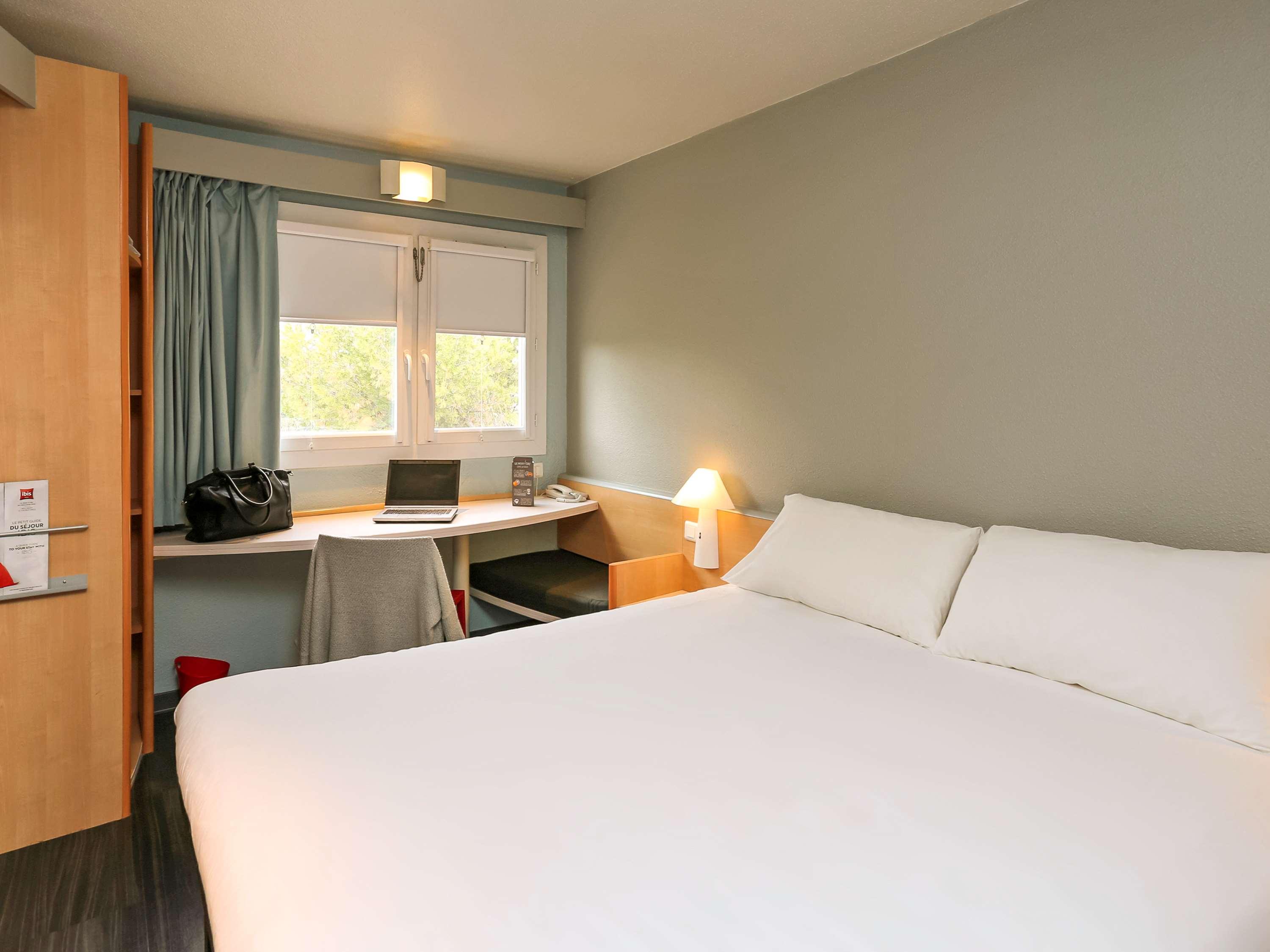 STANDARD, DOUBLE AND TWIN BEDS
