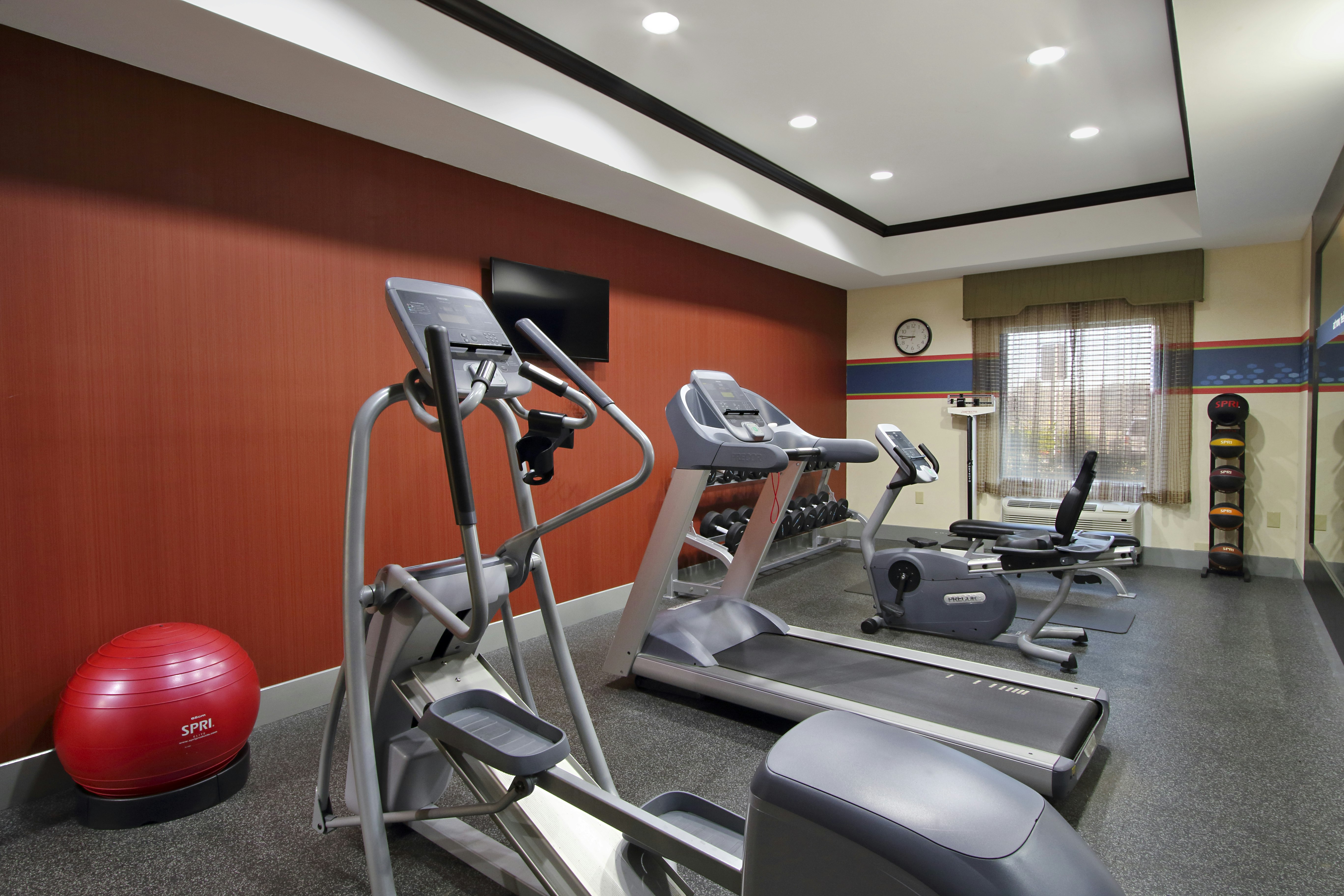 Hampton Inn And Suites Buffalo Tx 33/65