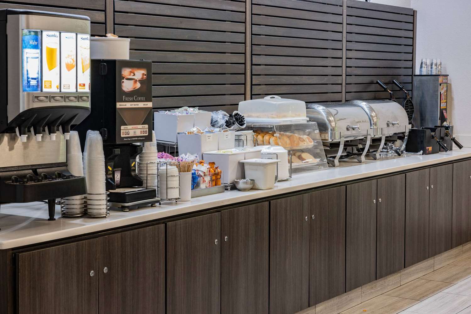 restaurant cafeteria